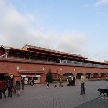 淡水線の淡水駅　ＭＲＴの車内は飲食禁止です