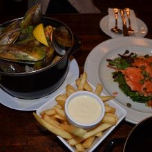 バケツ一杯のムール貝