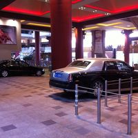 お客様の車？ホテルのリムジン？