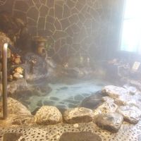 岩風呂。シャワーは2か所