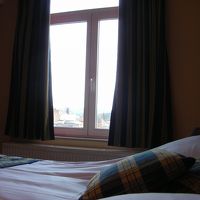 ベッドに横になったまま外の景色が見える