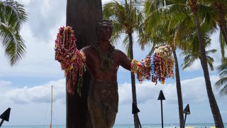 ワイキキの宣伝王になったカハナモク氏