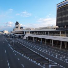 駅と直結なのでアクセスに便利です
