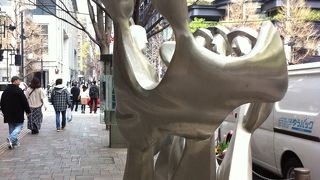 丸の内の中心通り!!