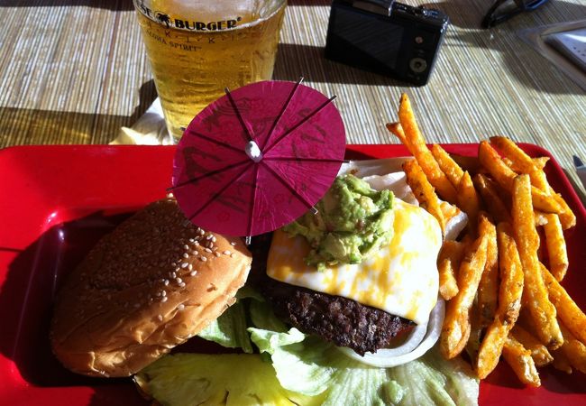 チーズバーガー イン パラダイス (カラカウア店)
