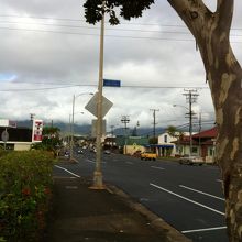 店のすぐ前の通りはこんな感じ