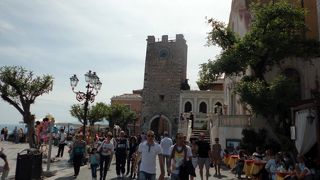 ここにも門があります