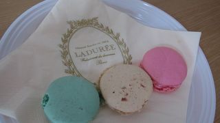 パリといえばマカロン