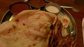 並木橋交差点のカレー屋さん