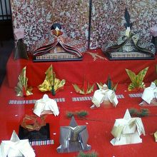 入り口そばのディスプレイです。