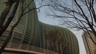 建築も素敵な都心のアートスポット