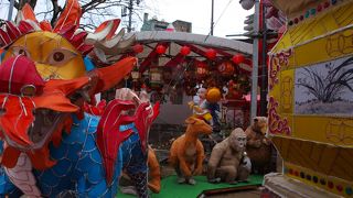 新地中華街に隣接している公園です