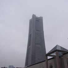 とても高いタワー。