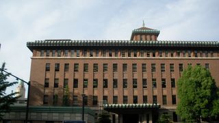 食堂がオススメ。