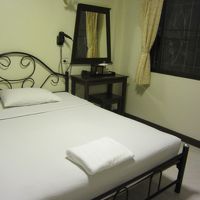 Rambuttri Village Plaza