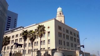 庁舎にはクイーンの塔と呼ばれる塔がある