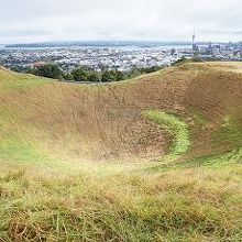 クレーターとダウンタウン