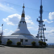 眉山のパゴダ平和記念塔