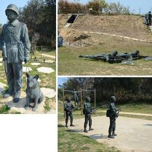 紅土溝三営区の屋外に展示されている兵士たちの像がリアルです。