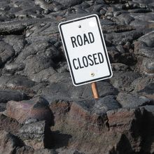 前回来た時にはここにはまだ溶岩はなかった。