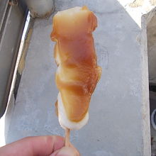 名物の串だんご（こちらは正油味）