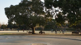川崎大師近くに広々公園