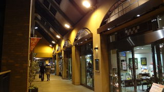 みなとみらい地区の複合商業施設