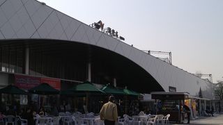 東京土産も揃ってしまうショッピングセンター