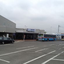 三崎口駅の駅舎