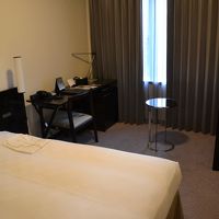 落ち着いた雰囲気の客室