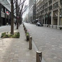 一部には石畳の車道も