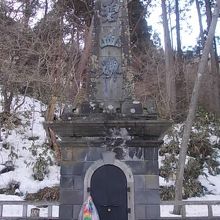 非常に含蓄のある碑です