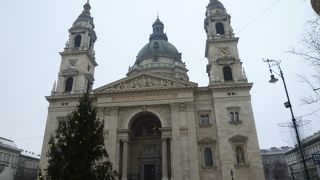 ハンガリー建国の王ゆかりの大聖堂