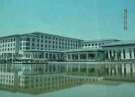 Bolong Lakeview Resort