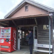 銚子電鉄の列車の交換駅です。