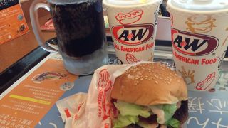 A&Wが那覇空港にもあった！