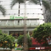 ネーザンロードの中心にある