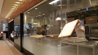 カステラの製造も見られる♪