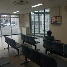 待合室内の様子