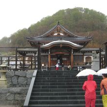 雨が強くて寒かったです