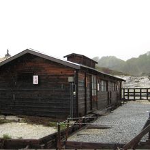 温泉の小屋