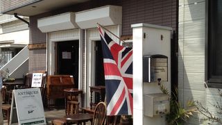 洲鼻通りの可愛いアンティークショップ