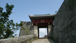 御内原（おうちばら）への通用門