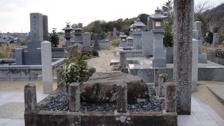 かつて京都を賑わせていた歌舞伎の創始者、出雲阿国のお墓です