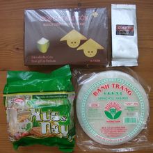 フォー25500vnd,生春巻きの皮13800vnd