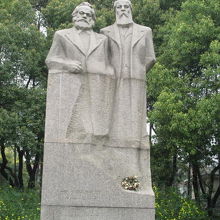 マルクスとエンゲルス