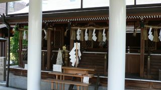 ライト兄弟と発明を競った二宮忠八が創建した京都府八幡市の飛行神社