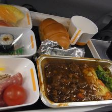 機内食　1食目