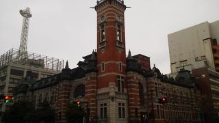 大正時代のレンガ作りの建築物・・「横浜市開港記念会館」