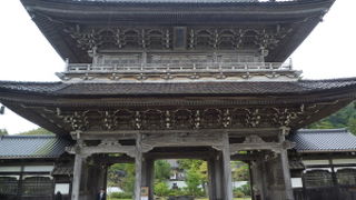 荘厳な雰囲気です